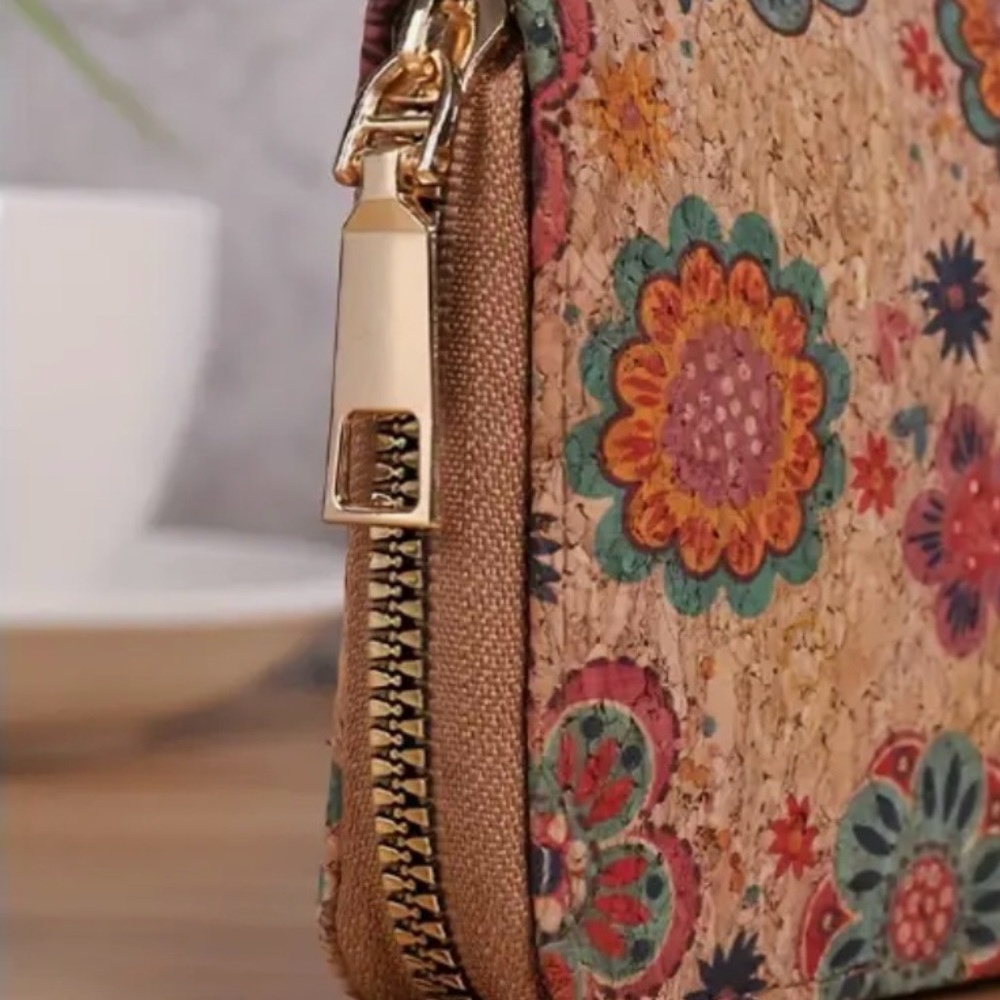 Boho Cork Mini Wallet Floral Coin Purse Zipper Credit Card Holder Vegan Travel - Picture 5 of 8
